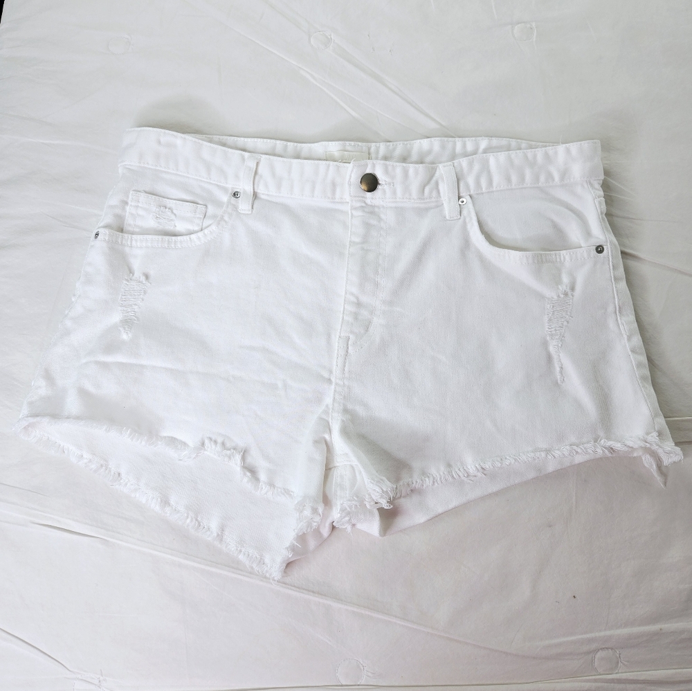 H&M EUC Denim Distressed Frayed Shorts 12 Bright White
